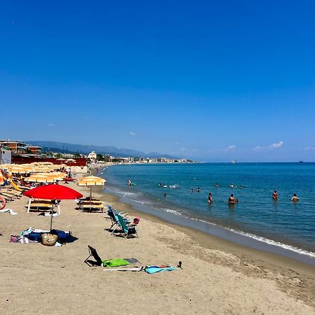 Appartamento Con Accesso Privato Spiaggia Savona Ngoại thất bức ảnh