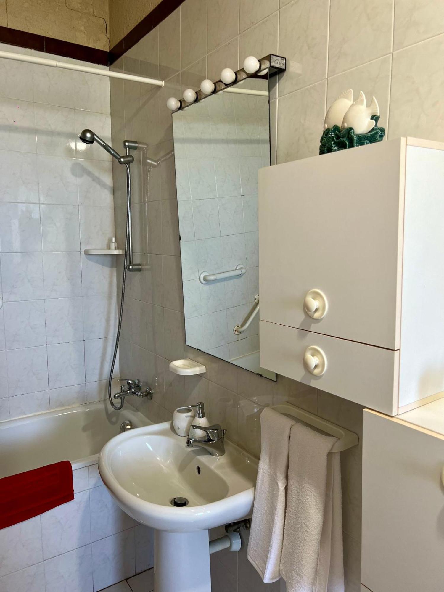 Appartamento Con Accesso Privato Spiaggia Savona Ngoại thất bức ảnh